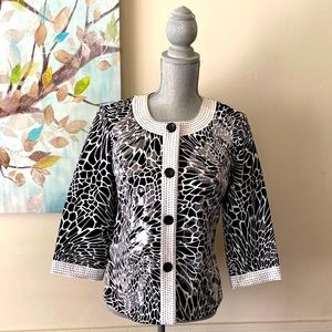 CHICO’s BEAUTIFUL 🖤BLACK & WHITE🤍 GEO PRINT JACKET SIZE SMALL 🌟LIKE NEW🌟